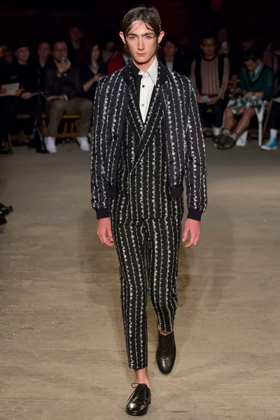 Look 22